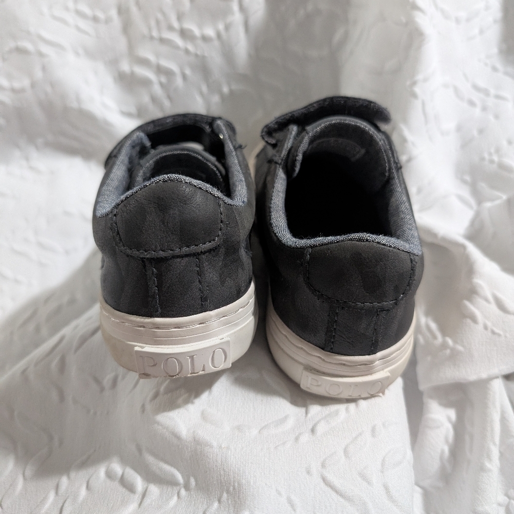 Sneakers - Picture 4 of 4